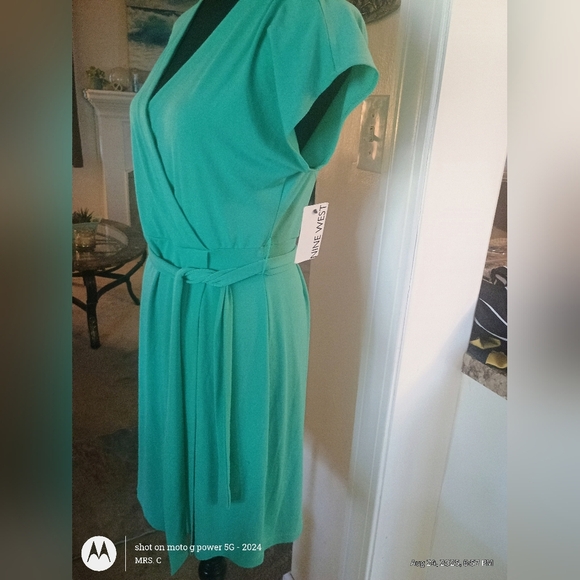Chic Teal Wrap Midi Dress - Picture 4 of 5